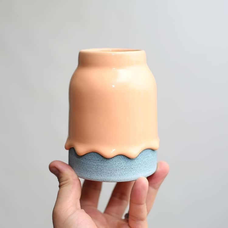 Fai da te: Tazze in ceramica con una "colata" arcobaleno