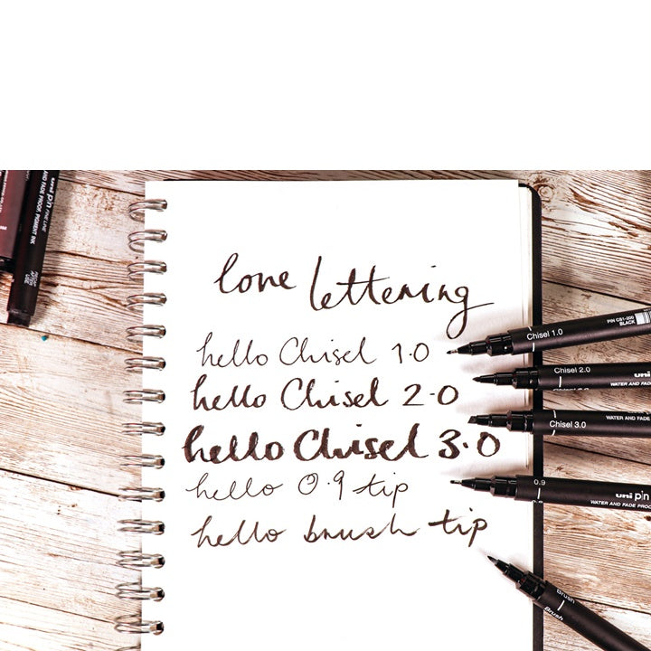 Satz UNI PIN Marker fineliner Love Lettering 5 Stück – Detailansicht 3 | ARTMIE